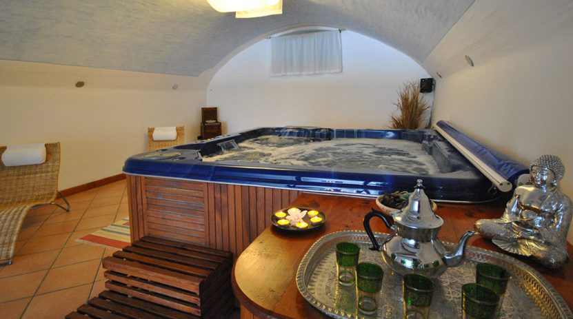 Vasca idromassaggio Hotel Gallo Tignale Lago di Garda