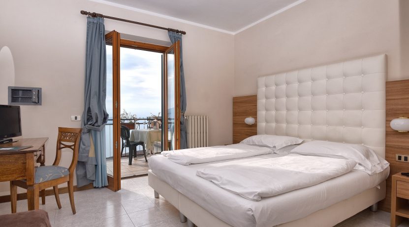 Camera Tulipano Hotel Gallo Tignale Lago di Garda